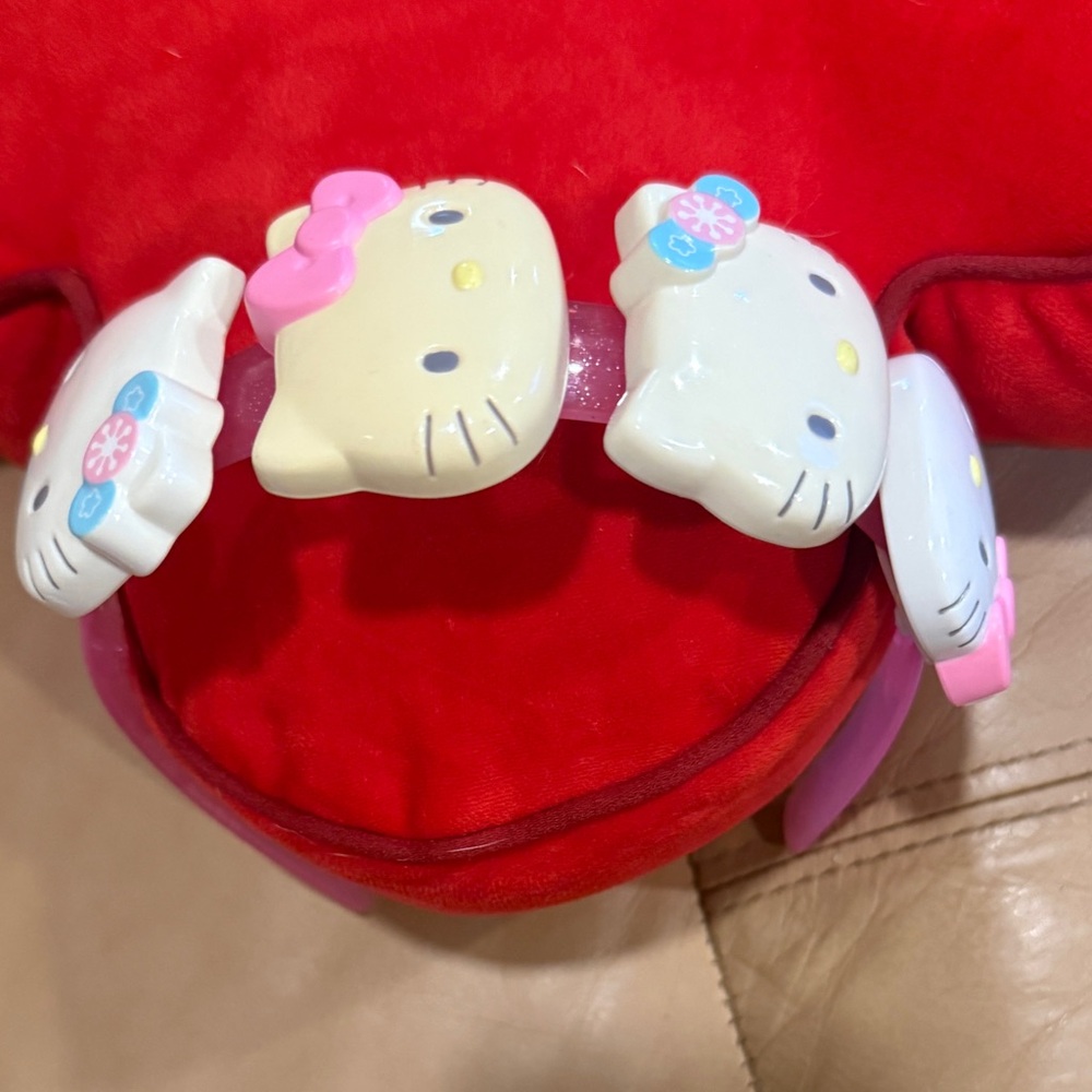 Sanrio Hello Kitty Hair Band Cute VERY RARE
VINTAGE EXCELLENT CONDITION!!